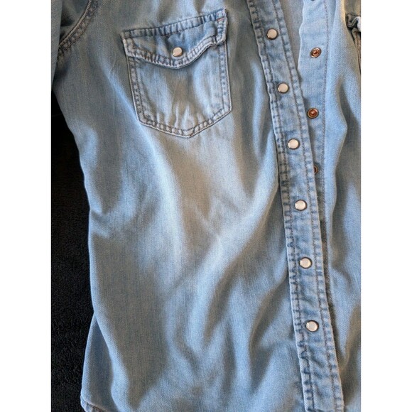 Light Chambray Blue Denim Button Down Shirt Women Western Cowgirl Slim Aughts - Picture 10 of 14